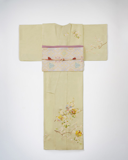 薄ヒワ雪輪牡丹に桜