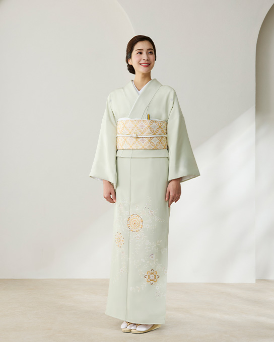 薄緑鏡に唐花