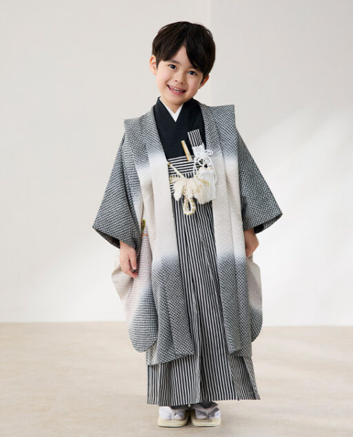 正絹黒疋田に鷹