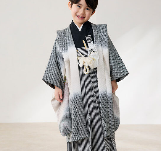 正絹黒疋田に鷹