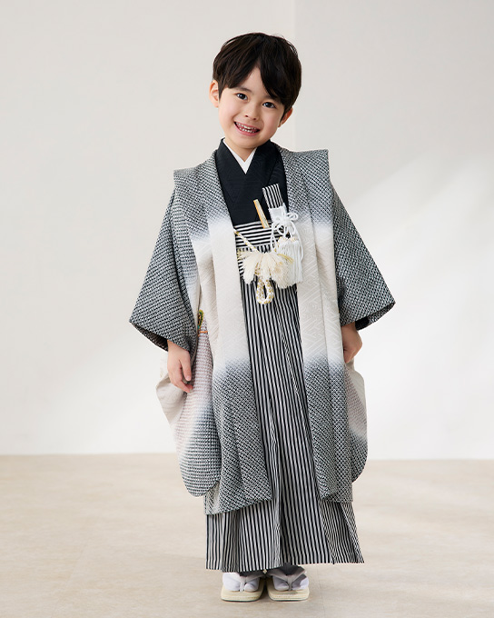 正絹黒疋田に鷹